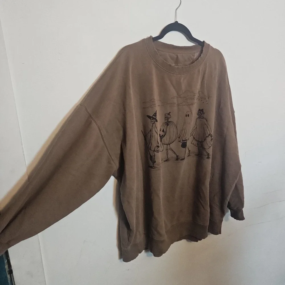 AE Halloween Graphic Skeleton Halloween Crewneck XXL Camel Sweatshirt Soft Cozy - Picture 2 of 9